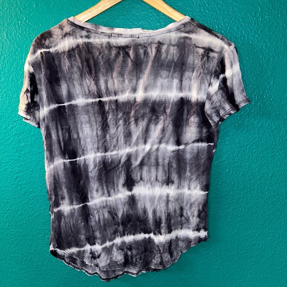 Elite collection women’s size small, tie-dyed T-shirt, super soft - Picture 3 of 3